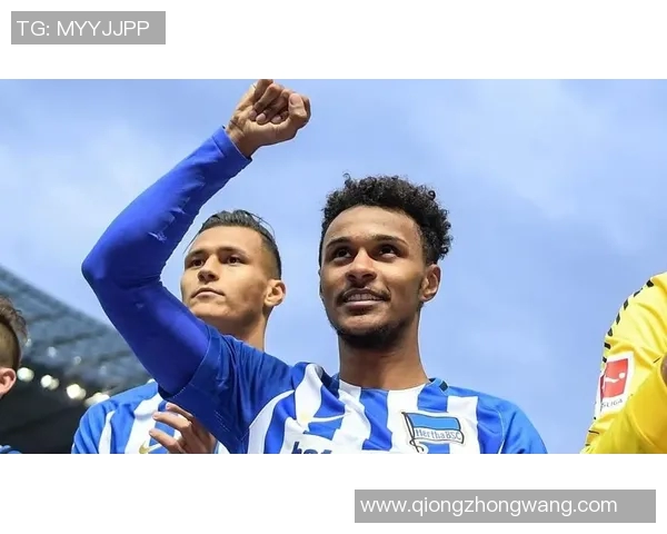 上海申鑫迎战梅县铁，争夺关键三分全力以赴展现球队实力与斗志